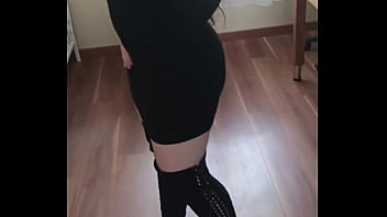 Coucou toi n'attends plus et viens me rejoindre je poste minimum 5 photos