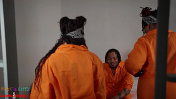 Two slutty inmates use bbc to get bred