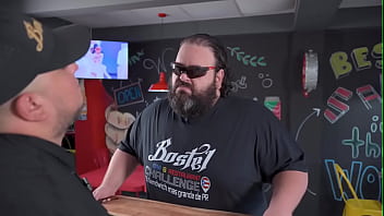 Hambre mucha hambre grande ponce