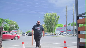 Hambre mucha hambre grande ponce