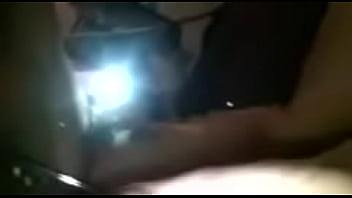 Mi novia se exita y me manda un video másturbándose