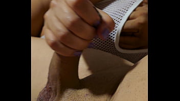 Me punhetando gostoso