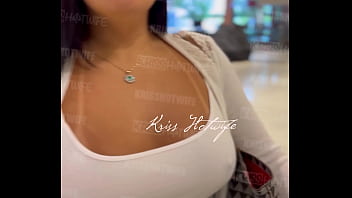 Kriss hotwife short curto pelo shopping