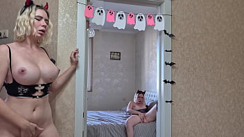 Caught twin sisters playing – two girls masturbate together until cum