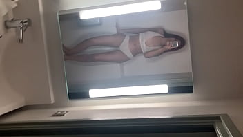 Petit vidéo avec l’ensemble blanc