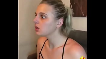 Fudendo gostoso essa vadia pelada da um chute na costela dela