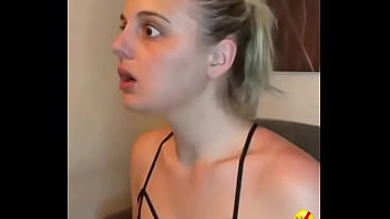 Fudendo gostoso essa vadia pelada da um chute na costela dela