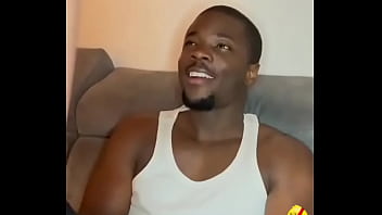 Fudendo gostoso essa vadia pelada da um chute na costela dela