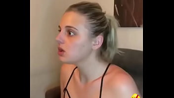 Fudendo gostoso essa vadia pelada da um chute na costela dela