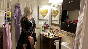 Emo Crossdresser Puts On Buttplug And Jerks Off thumbnail