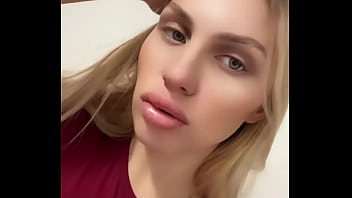 Disponible pour toute demande de média privée cam vidéo personnalisée