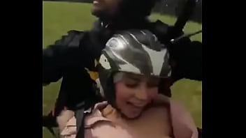 Stick It In Pussy While Flying Challenge thumbnail