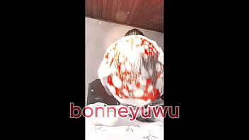 Bonneyuwu 10 05 elfa mostrando su ropa interior a su padrastro