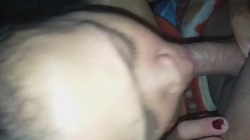 Mamada babosa profunda venida en la boca