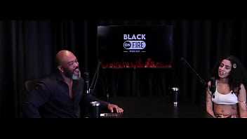 Gosta de gordas quer continuar solteira está louca pra dar o cu e o vibrador que a mãe lhe deu bibi hourani watch sheer red