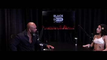 Gosta De Gordas Quer Continuar Solteira Está Louca Pra Dar O Cu E O Vibrador Que A Mãe Lhe Deu Bibi Hourani Watch Sheer Red thumbnail