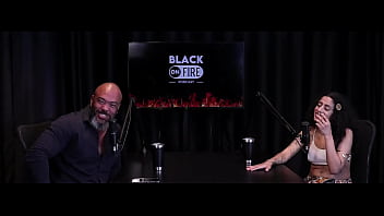 Gosta de gordas quer continuar solteira está louca pra dar o cu e o vibrador que a mãe lhe deu bibi hourani watch sheer red