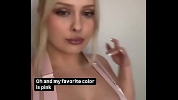 Something about wearing baby pink when i’m tan always hits