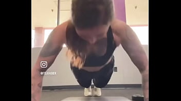 No girl pushups here