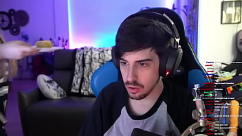 Rico culo culazo de la youtuber aroyitt