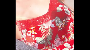 Et On Sort La Robe Fleuris En No Bra Comme ça Je Fais Profiter Tout Le Monde thumbnail