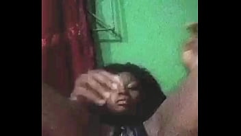 Horny teen destroying her pussy in the dark