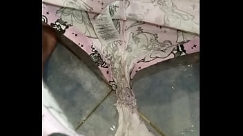 I can't believe i made such a pee mess