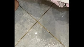 I can't believe i made such a pee mess