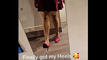 Me Wearing My Pink Heels And Walking In Them For The First Time thumbnail