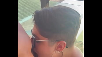 Squirt da gaucha rabuda fudendo com maloqueiro na sacada beira mar