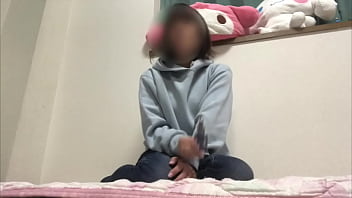 【素人】ひまだからおなにーしよっとふっかるでオナニーする可愛い女子◯生。