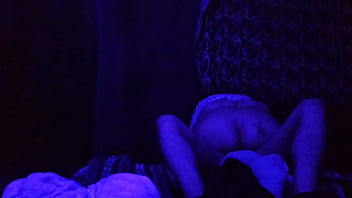 Pense que era mi esposo el que me despertó para coger y era mi cuñado