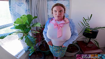 Stepsiblings try out the anal loophole in the bathroom