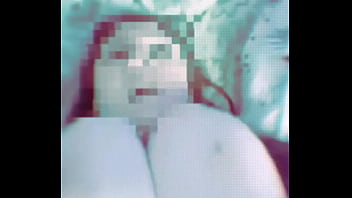 Regarde mes gros seins rebondir quand tu me baises en missionaire et arrose les