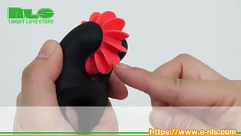 12枚のハネがクリトリスや乳首を刺激！