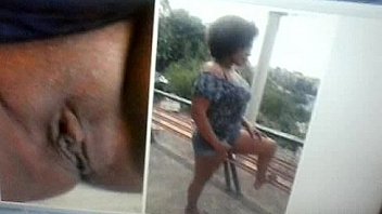 Eu Se Masturbando E Olhando As Fotos Da Vizinha Pelada thumbnail