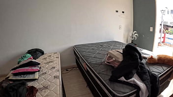 Boyceta entra na farra das meninas e acaba levando rola