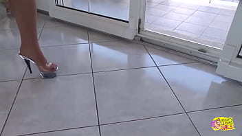 Joanna white gets her hands on perfect blonde helena white and eats her out raw