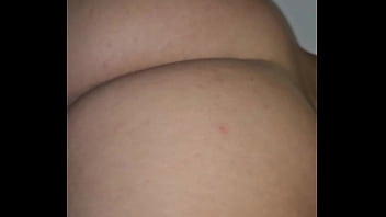 Stepmom seduces with her ass