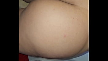 Stepmom seduces with her ass