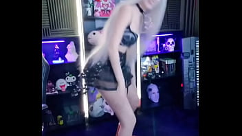 On a positive note i got the fiber installed yesterday my pc is alllmost all set up i'm unpacking all of my cam st