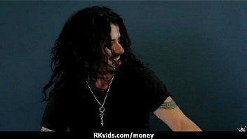 Amateur has sex for some quick cash 7