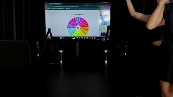 Safada demonstra o seu boquete e chupa os peitos da bia hot kamilla werneck sheer red