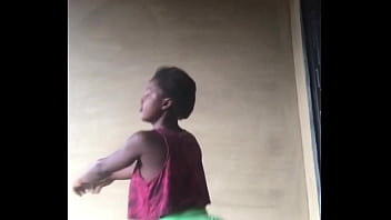 Crazybitch loves to twerk her sexy big ass wherever she is