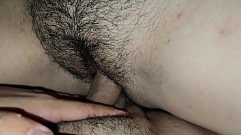 Asi me corro en el coño de mi pequeña hermanastra Asi me corro en el coño de mi pequeña hermanastra
