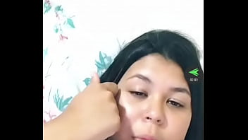 Peituda na live com bronzeado Peituda na live com bronzeado