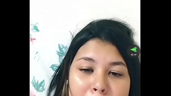 Peituda na live com bronzeado Peituda na live com bronzeado