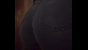 Me encanta como se me ven las nalgas