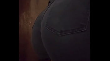 Me encanta como se me ven las nalgas