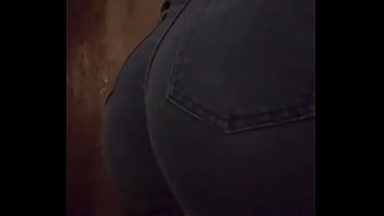 Me encanta como se me ven las nalgas